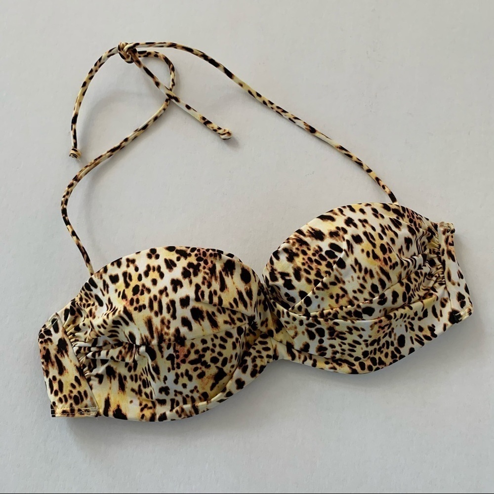 VIctoria’s Secret Leopard Print Bikini Top Sz 36B‎